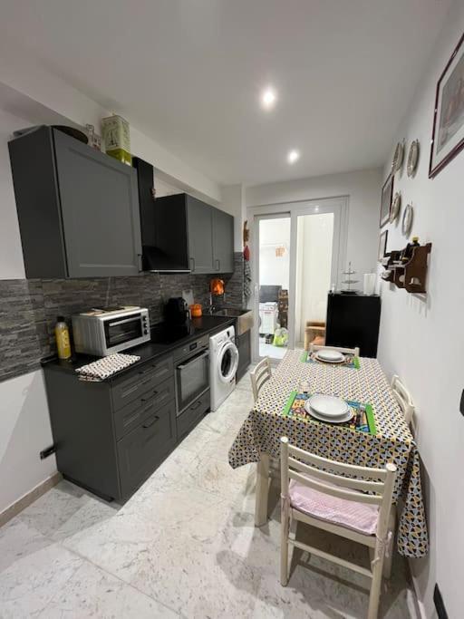 Casa Gerry, A Due Passi Dal Mare Leilighet Savona Eksteriør bilde